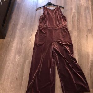 Plum colored velvet jumpsuit from Boden. Sz 8P. New with tags.